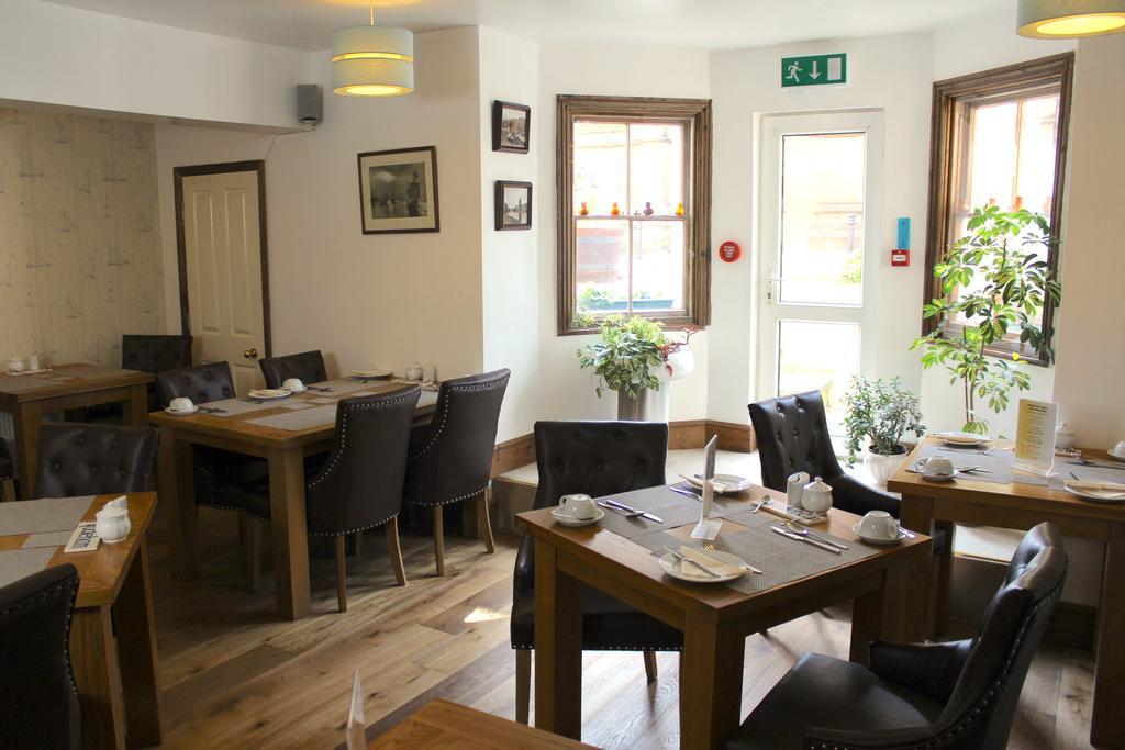 Bed and Breakfast The Middleham à Whitby Extérieur photo