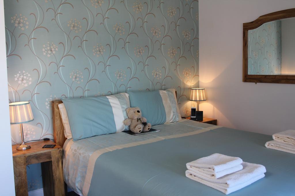 Bed and Breakfast The Middleham à Whitby Extérieur photo